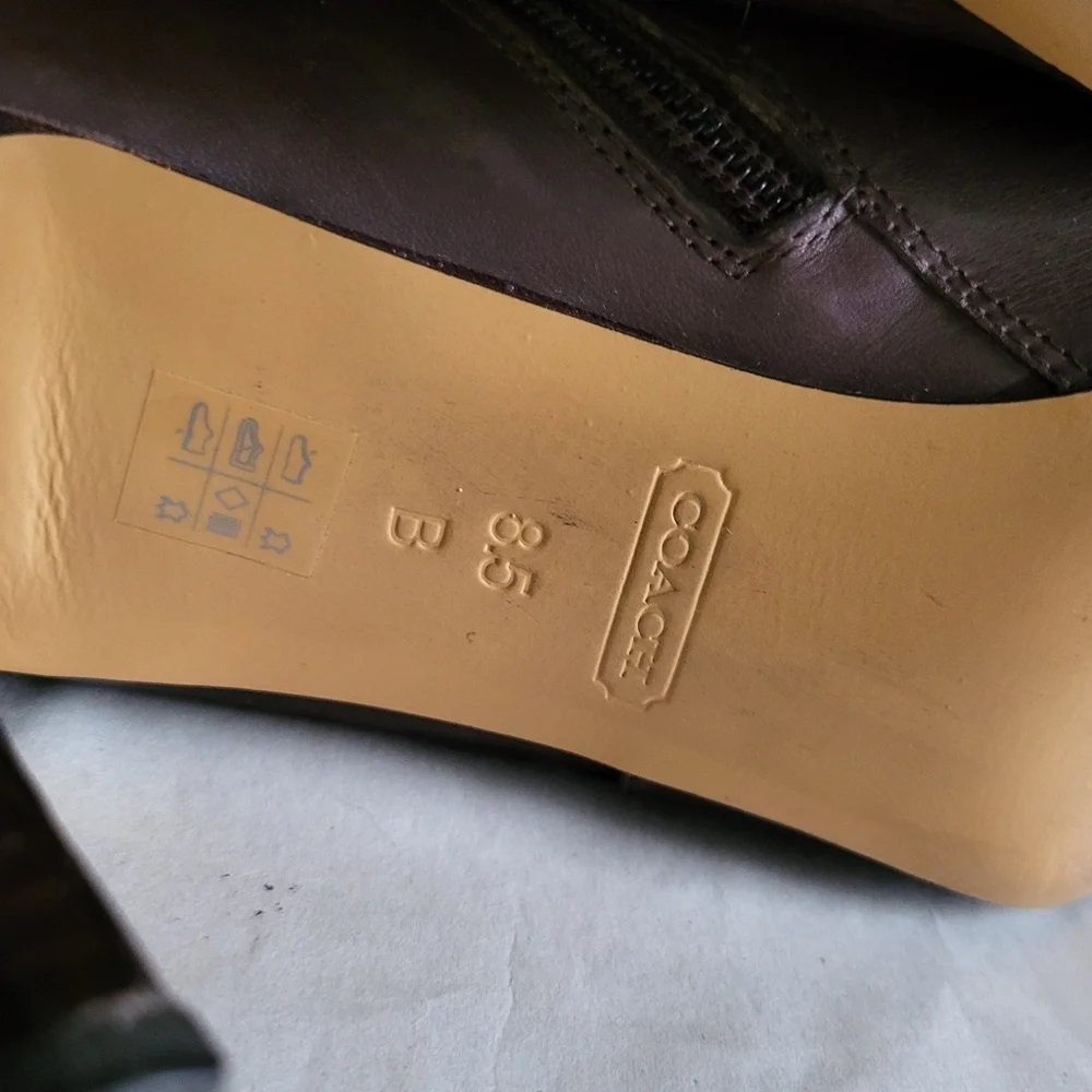 Coach excellent used